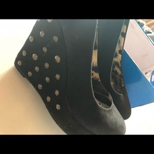 Black studded wedges shoes